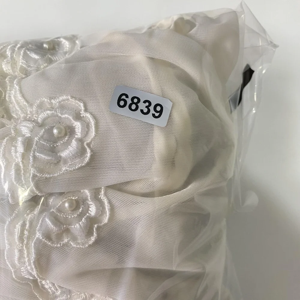 Vintage Sheer Peignoir Set Womens Medium Ivory Nightgown‎ Robe Lace Pearl 60s